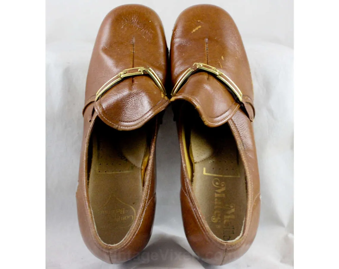 FINAL SALE Size 6 Brown Shoes - Faux Leather Pumps - Metal Bits - Unfortunate Condition - 6M Retro 1970s Caramel Hipster - As Is Deadstock