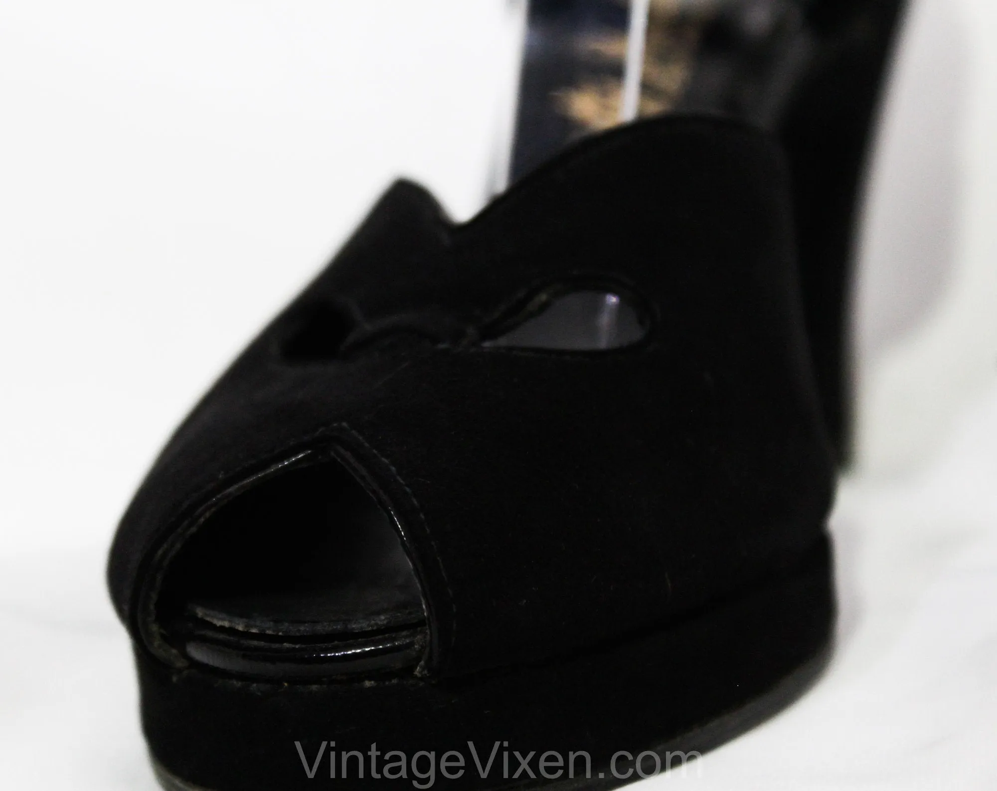 Size 5 1940s Shoes - Glam Black Suede Platforms with Chain-Link Strap Cutouts - 5B 40s High Heels - NOS Deadstock - Mint Condition