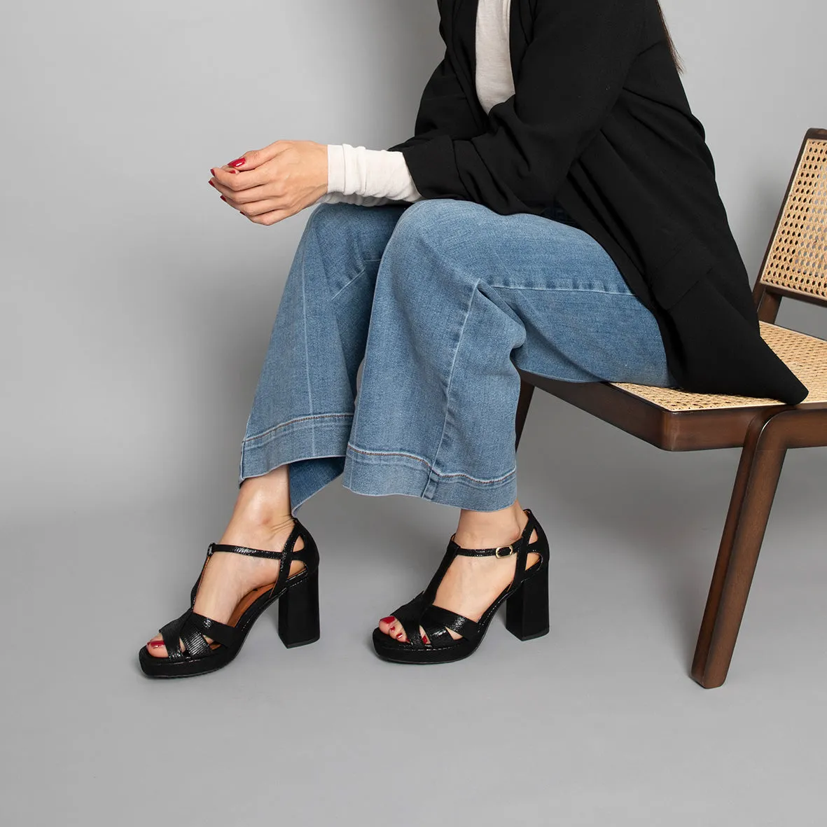 Valerie WIDE Black Metallic